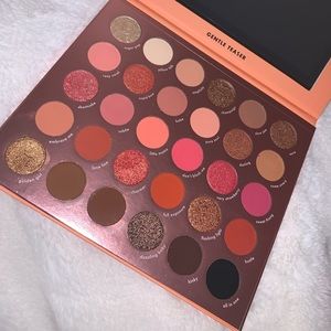 Kara beauty Eyeshadow pallete !!